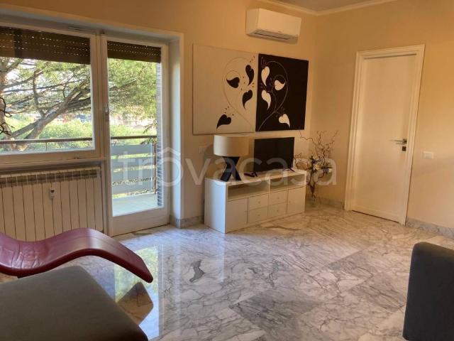 Appartamento in affitto a Roma via Simone Martini, 125, arredato, terrazzo, vista panoramica TrovaCasa