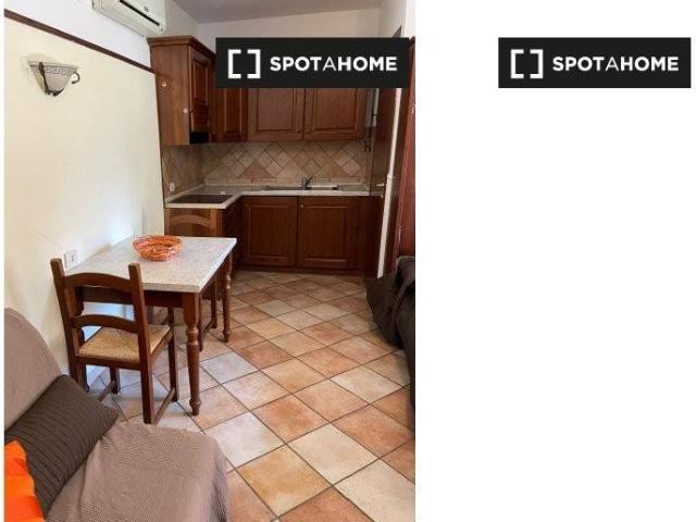 Appartamento in affitto a Roma via Tuscolana, Morena