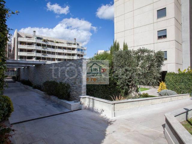 Appartamento in affitto a Roma viale Carmelo Bene, 335, non arredato/vuoto, box, terrazzo TrovaCasa