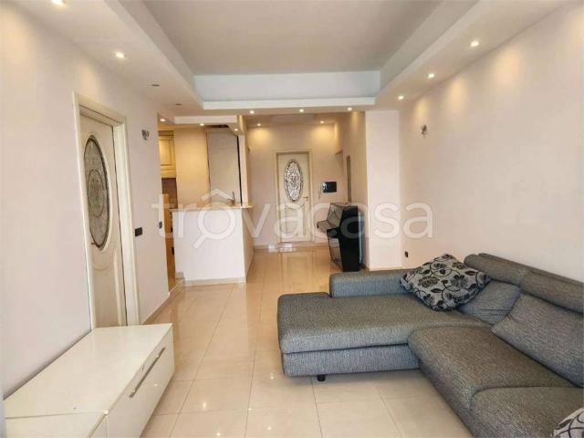 Appartamento in affitto a Roma viale beethoven, lavanderia, balcone, cucina a vista TrovaCasa