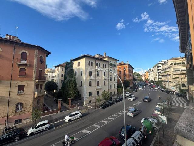 Appartamento in affitto a Roma viale Bruno Buozzi, terrazzo, immobile di prestigio, contesto signorile TrovaCasa