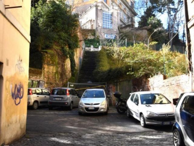 Appartamento in affitto a Roma vicolo del Cedro, arredato, riscaldamento autonomo, vista aperta TrovaCasa