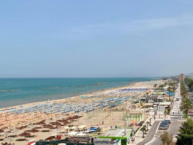APPARTAMENTO in AFFITTO a ROSETO DEGLI ABRUZZI lungomare trento di 3 vani
