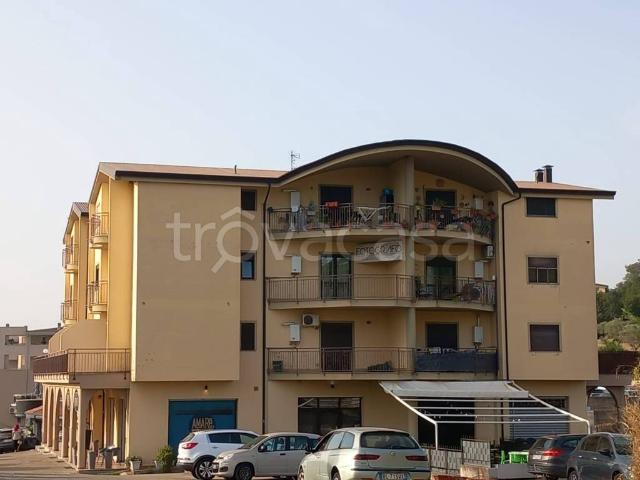 Appartamento in affitto a Rose contrada Petraro, arredato, box, senza ascensore TrovaCasa