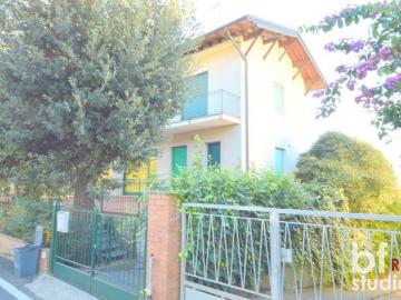 Appartamento in affitto a Rosignano Marittimo via Macchiaioli, 87, terrazzo, parzialmente arredato, ingresso indipendente TrovaCasa