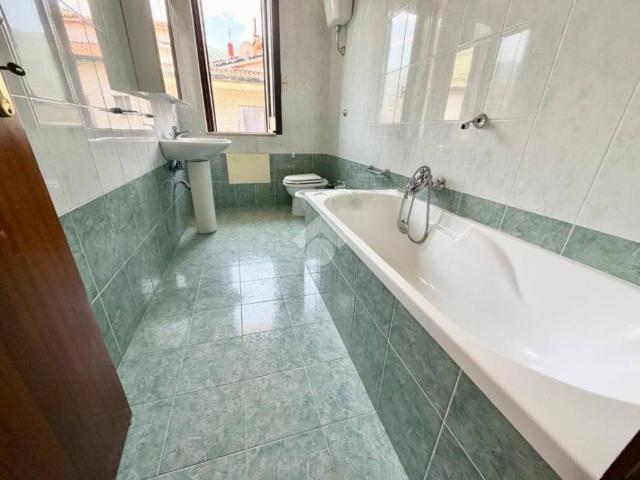 Appartamento in affitto a Rotondi corso girolamo del balzo, 431, non arredato/vuoto, balcone, cucina abitabile TrovaCasa
