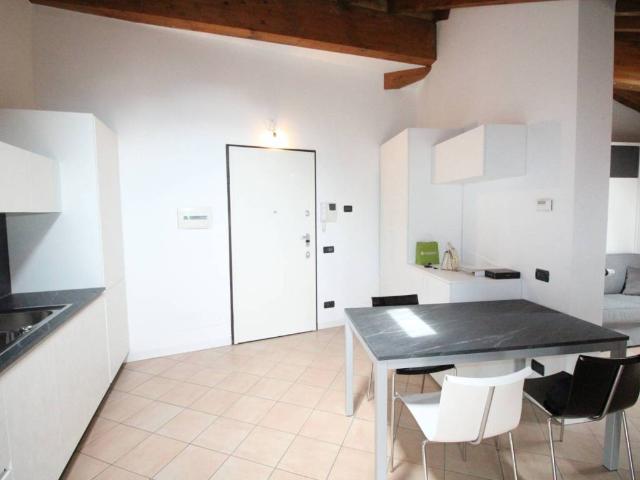 Appartamento in affitto a Rovellasca CO