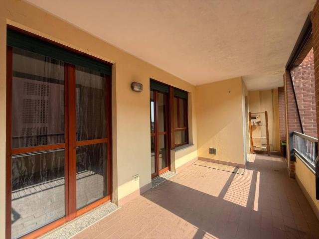 Appartamento in affitto a Rozzano MI