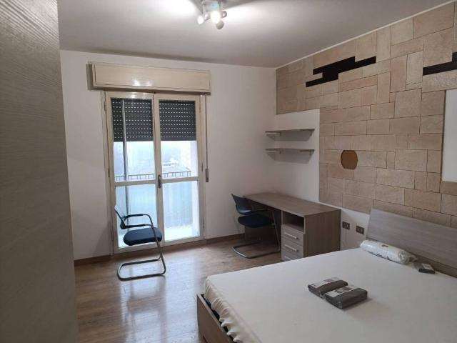 Appartamento in affitto a Rozzano MI