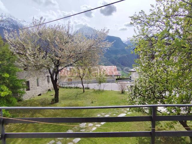 Appartamento in affitto a Saint Denis località Capoluogo, arredato, giardino, terrazzo TrovaCasa