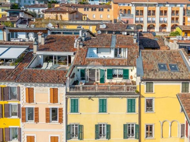 Appartamento in affitto a Salò BS