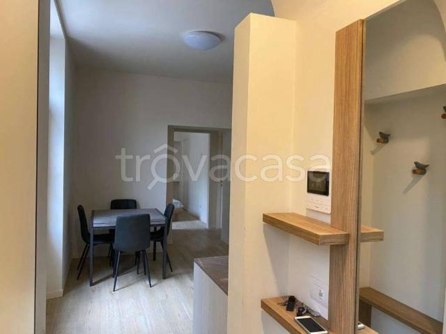 Appartamento in affitto a Salò via Brunati, 28, arredato, terrazzo, vista lago TrovaCasa