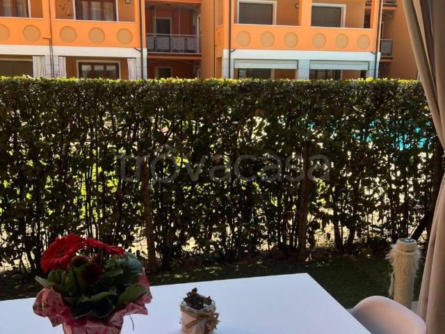 Appartamento in affitto a Salò viale Alcide De Gasperi, arredato, giardino privato, box TrovaCasa
