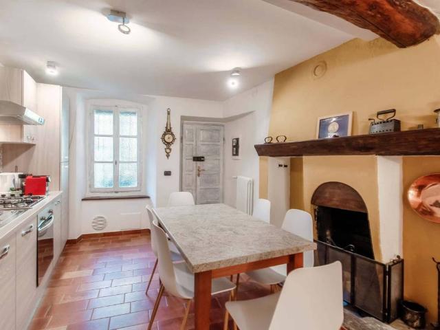 Appartamento in affitto a Sala Comacina CO