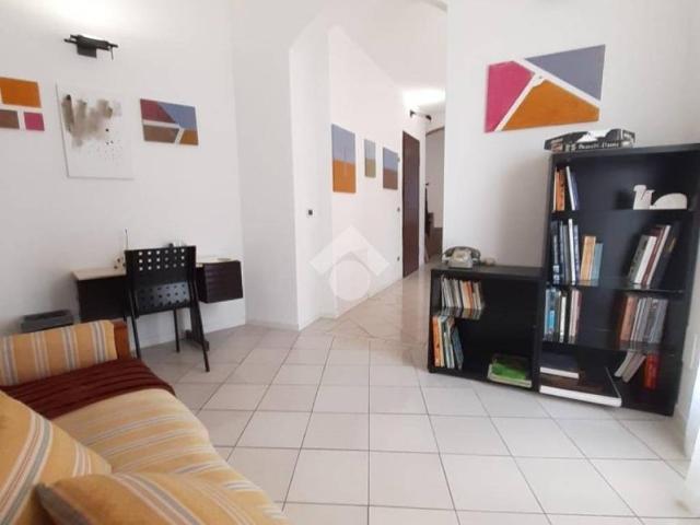 Appartamento in affitto a Sale Marasino BS