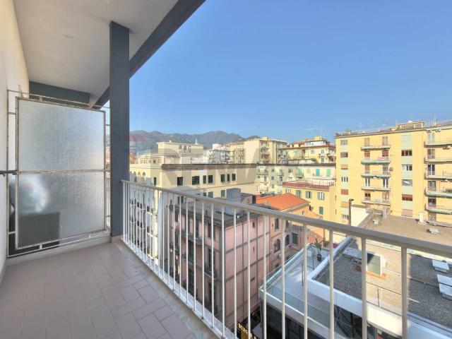 Appartamento in affitto a Salerno