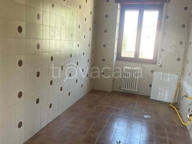 Appartamento in affitto a Salerno località Fuorni, non arredato/vuoto, giardino, posto auto TrovaCasa