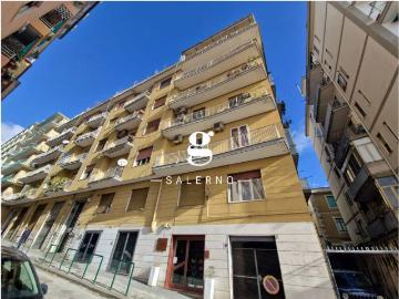 Appartamento in affitto a Salerno SA
