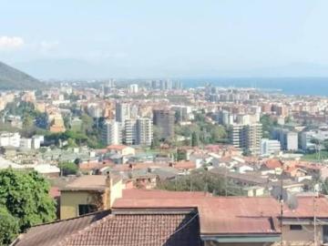 Appartamento in affitto a Salerno SA
