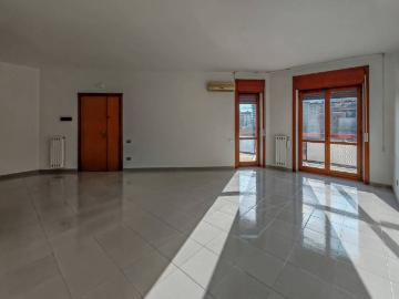 Appartamento in affitto a Salerno SA