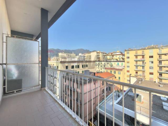 Appartamento in affitto a Salerno SA