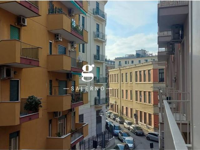 Appartamento in affitto a Salerno SA