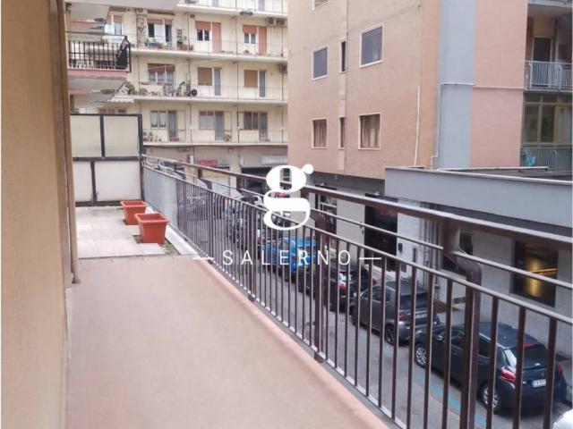 Appartamento in affitto a Salerno SA