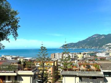 Appartamento in affitto a Salerno SA