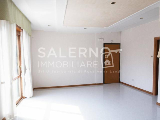 Appartamento in affitto a Salerno SA
