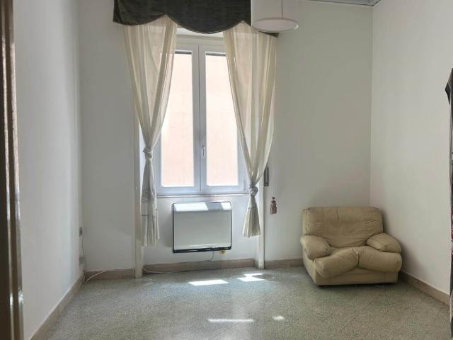 Appartamento in affitto a Salerno via Armando Diaz, ascensore, ristrutturato, luminoso TrovaCasa