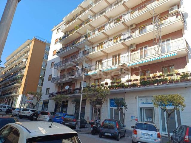 Appartamento in affitto a Salerno via Paolo De Granita, luminoso, balcone, cucina abitabile TrovaCasa
