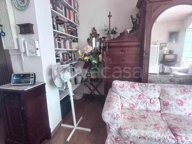 Appartamento in affitto a Salerno via Palestro, arredato, posto auto, senza ascensore TrovaCasa