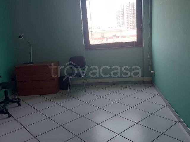 Appartamento in affitto a Salerno via San Leonardo, 49, arredato, balcone, studio TrovaCasa