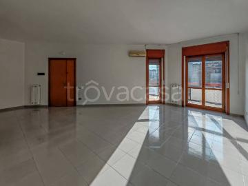 Appartamento in affitto a Salerno via Sant'Alfonso Maria de' Liguori, non arredato/vuoto, terrazzo, posto auto scoperto TrovaCasa