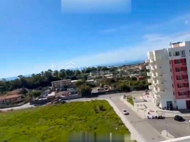 Appartamento in affitto a Salerno via Tommaso Prudenza, 3, arredato, terrazzo, vista mare TrovaCasa