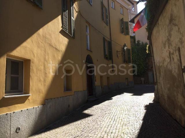 Appartamento in affitto a Saluzzo via Adua, 13, arredato, centrale, angolo cottura TrovaCasa