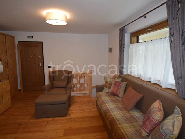 Appartamento in affitto a San Vito di Cadore via Roma, 21, arredato, giardino privato, vista panoramica TrovaCasa