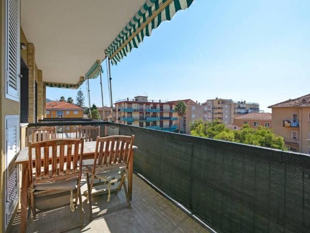 Appartamento in affitto a San Bartolomeo al Mare IM