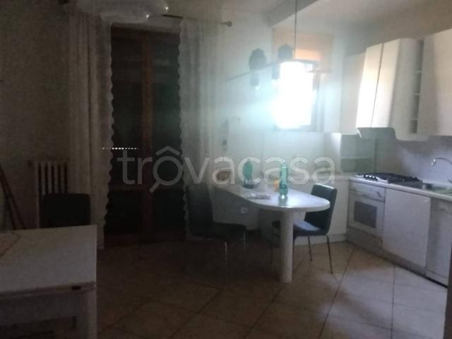 Appartamento in affitto a San Casciano in Val di Pesa strada Regionale Cassia, 80, giardino privato, box, parzialmente arredato TrovaCasa