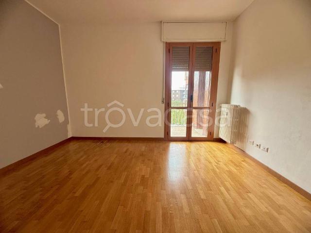 Appartamento in affitto a San Donato Milanese via John Fitzgerald Kennedy, giardino, zona residenziale, luminoso TrovaCasa