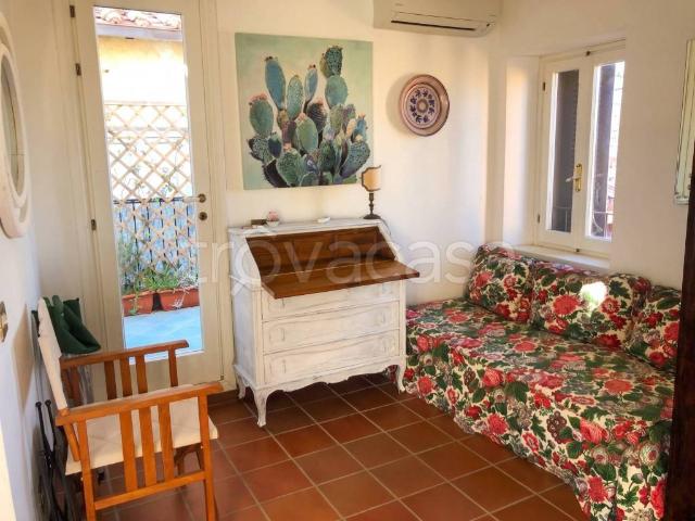 Appartamento in affitto a San Felice Circeo via Giuseppe Garibaldi, arredato, terrazzo, vista mare TrovaCasa