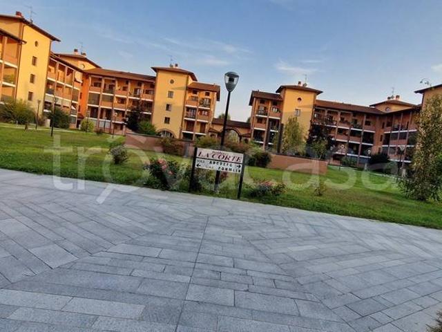 Appartamento in affitto a San Martino Siccomario via Madonna, 61, non arredato/vuoto, giardino privato, terrazzo TrovaCasa