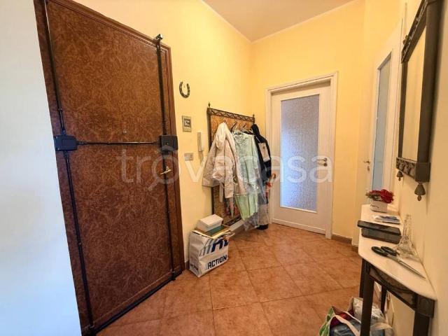 Appartamento in affitto a San Mauro Torinese via Papa Giovanni xxiii, 1, non arredato/vuoto, vicinanze negozi, balcone TrovaCasa