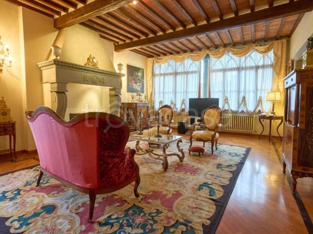 Appartamento in affitto a San Miniato via Augusto Conti, arredato, riscaldamento autonomo, immobile di prestigio TrovaCasa