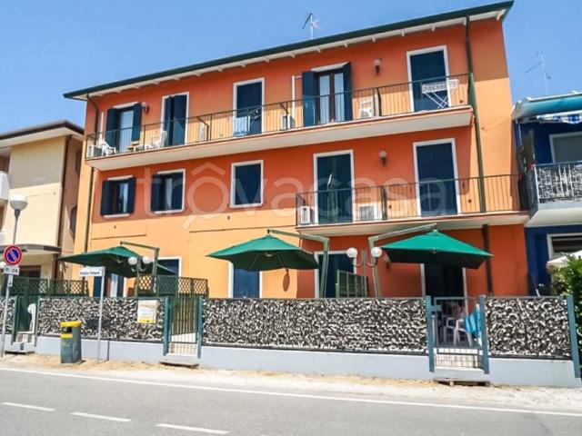 Appartamento in affitto a San Michele al Tagliamento via Stella Polare, arredato, terrazzo, posto auto scoperto TrovaCasa