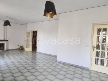 Appartamento in affitto a San Paolo Bel Sito piazza Castelnuovo delle Lanze, non arredato/vuoto, terrazzo, caminetto TrovaCasa