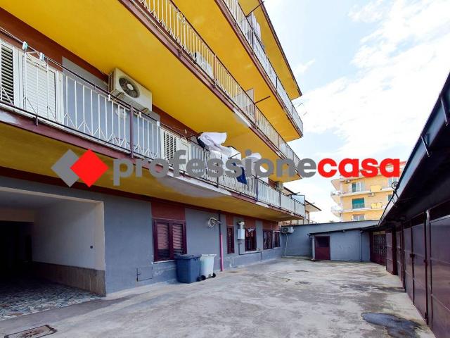 Appartamento in affitto a San Prisco viale Trieste, 33, arredato, box, ristrutturato TrovaCasa
