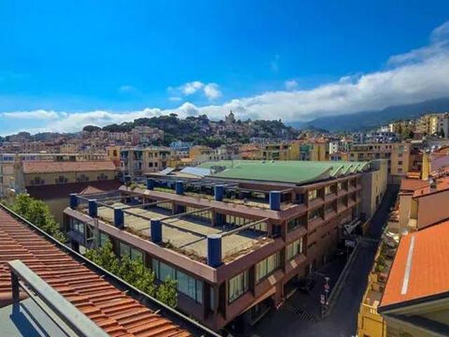 Appartamento in affitto a Sanremo IM