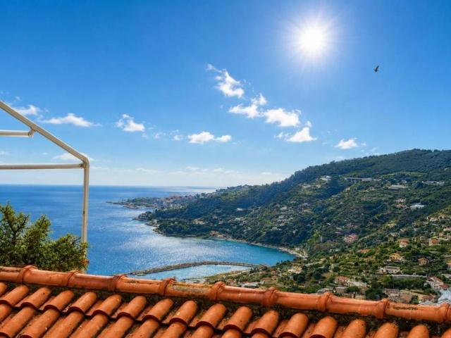 Appartamento in affitto a Sanremo IM