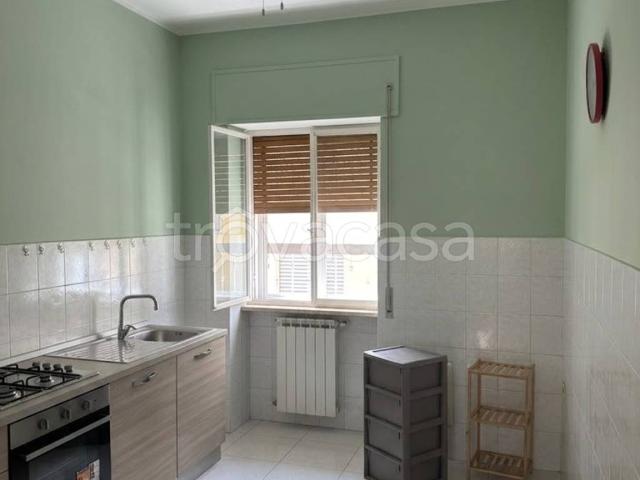 Appartamento in affitto a Santa Maria Capua Vetere via Luigi Sturzo, posto auto, parzialmente arredato, cucina abitabile TrovaCasa
